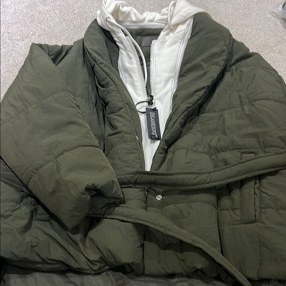 Women’s Green Puffer Jacket